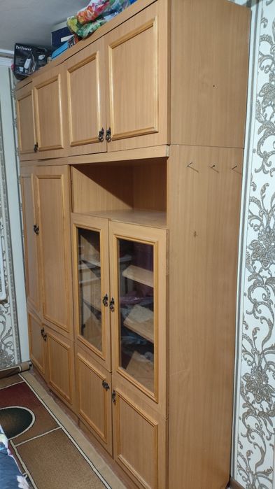 Срочно продам шкаф и шифонер