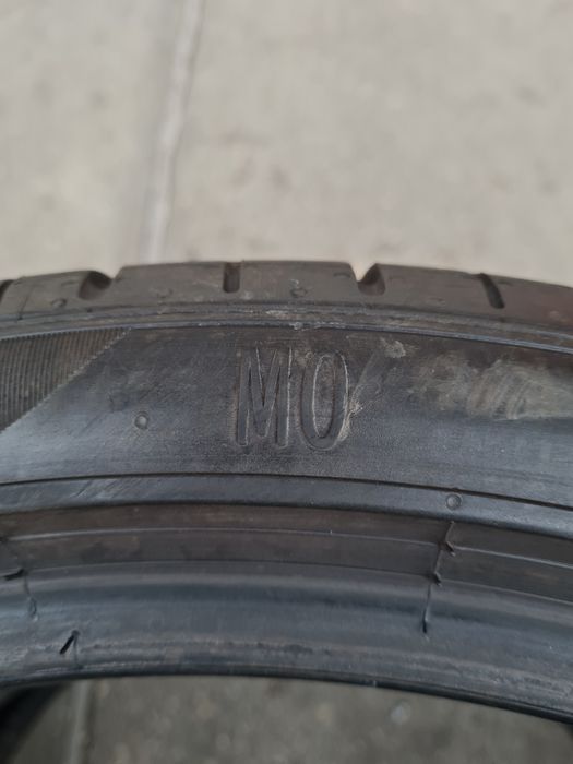 Летни гуми 2 броя PIRELLI Pzero 225 40 R19 дот 0520