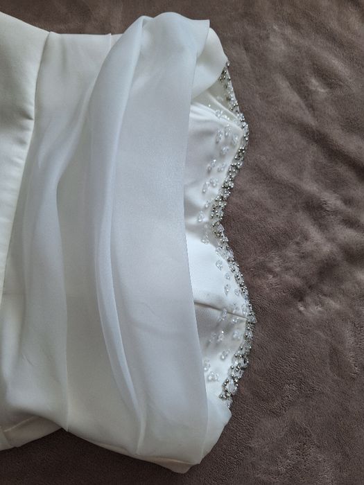 Рокля в бяло М/Л