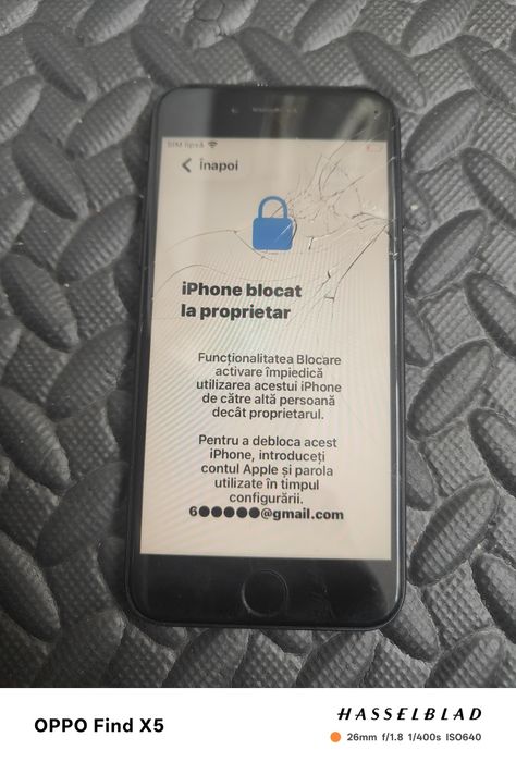 Iphone se 3 blocat