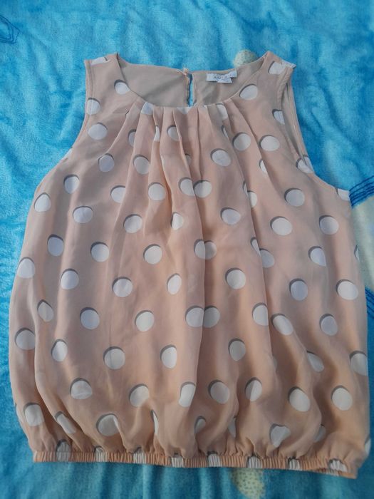 Bluzita eleganta roz pal cu buline mas. S.