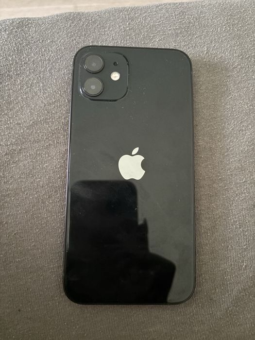 Телефон: Iphone 12