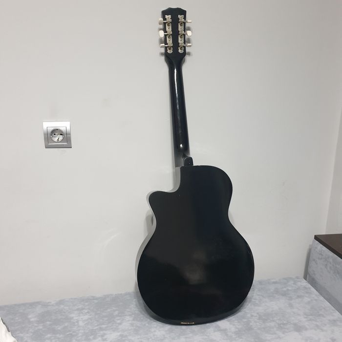 Продаётся гитара