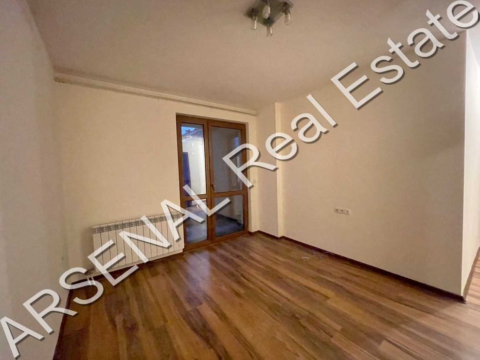 Дава се под наем Тристаен апартамент в София, Център - 110 кв.м за 750 € - Снимка #7