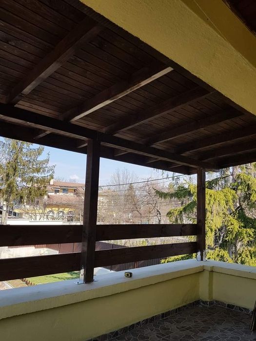 Дървени навеси беседки бараки навеси тераси