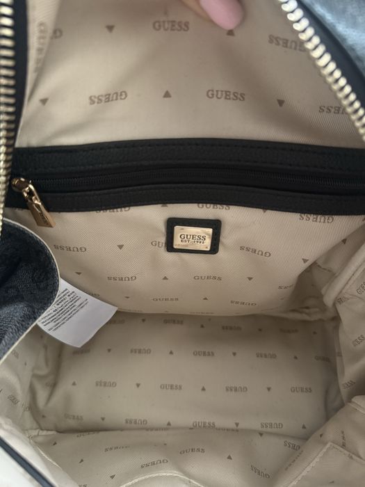 Раница на GUESS голям размер