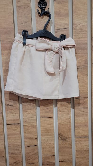 Рокли , гащеризони Mayoral,  Zara, Mango , Nike , Benetton и др.