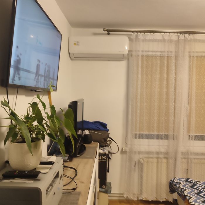 Apartament cu 2 camerei+garaj sub bloc