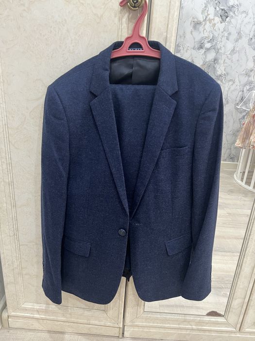 Продам костюм почти новый 2-3 раза одевали