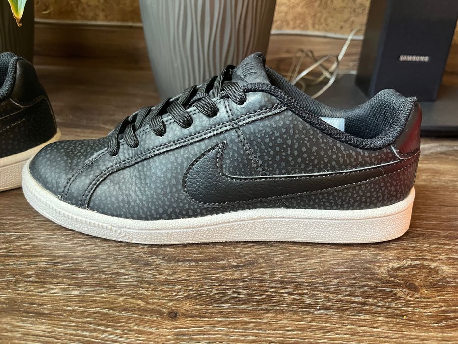 Маратонки Nike court royale prem