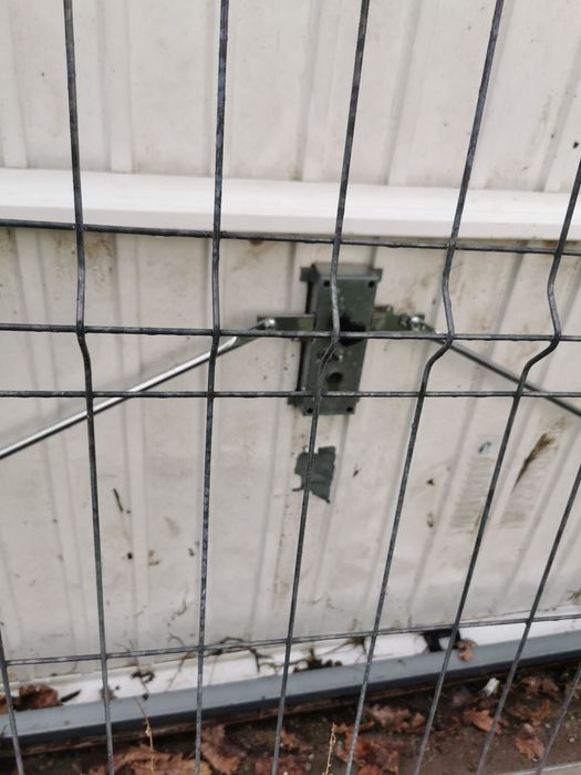 Ușa garaj basculanta alba