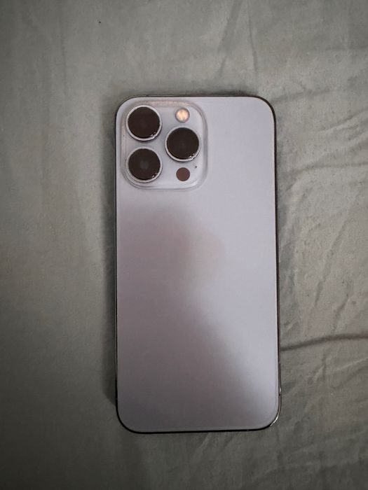 Vând IPhone 13 Pro