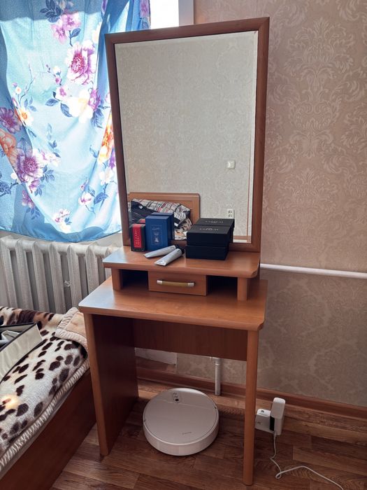 Продам спальный гарнитур