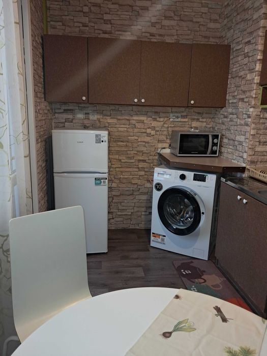 Дава се под наем Тристаен апартамент в Варна, Лятно кино Тракия - 72 кв.м за 408 € - Снимка #13