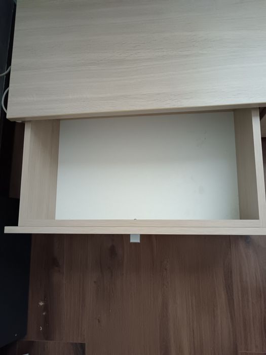 Тв шкаф в много добро състояние