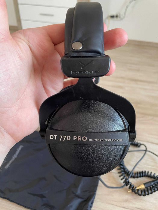 Beyerdynamic DT 770 Pro 250 Ohm - Casti de studio