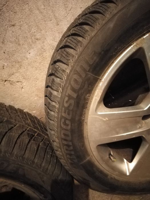 Алуминиеви джанти със зимни гуми 16 цола