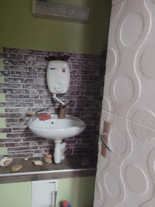 Дава се под наем Офис в Варна, Автогара - 18 кв.м за 147.9 € - Снимка #2