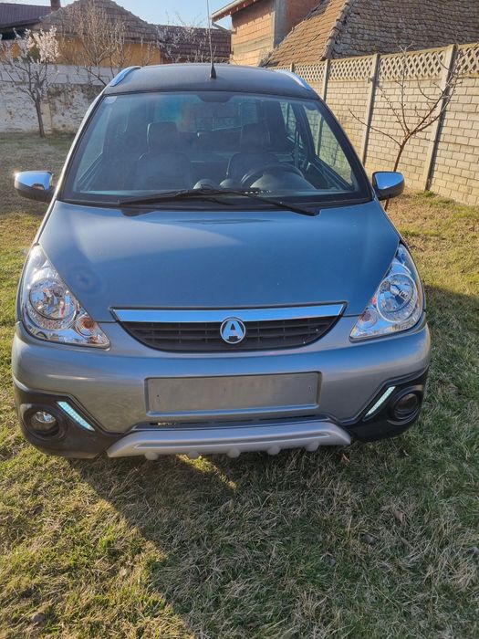 Aixam Crossover an 2013