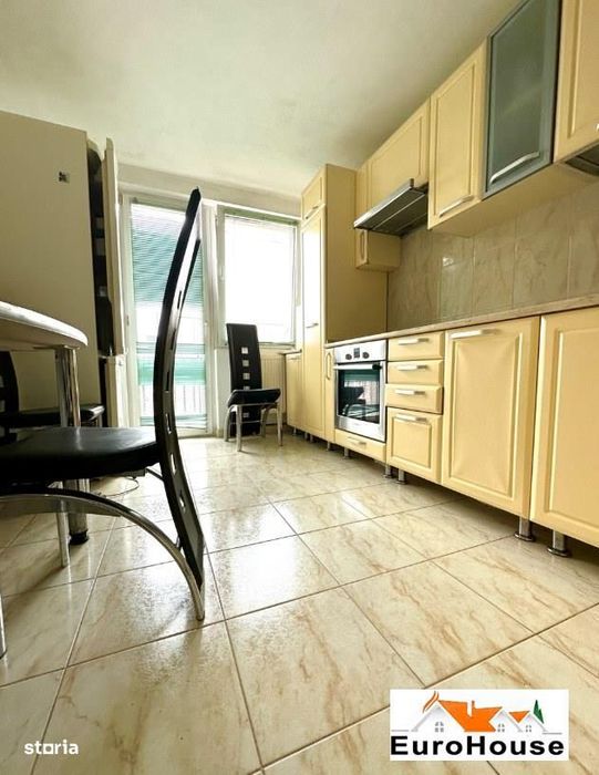 Apartament cu 4 camere de vanzare in Alba Iulia — fotografia 1