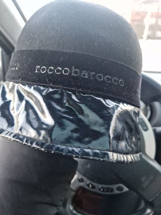 pălărie Roccobarocco lână 100%, neagra, superba