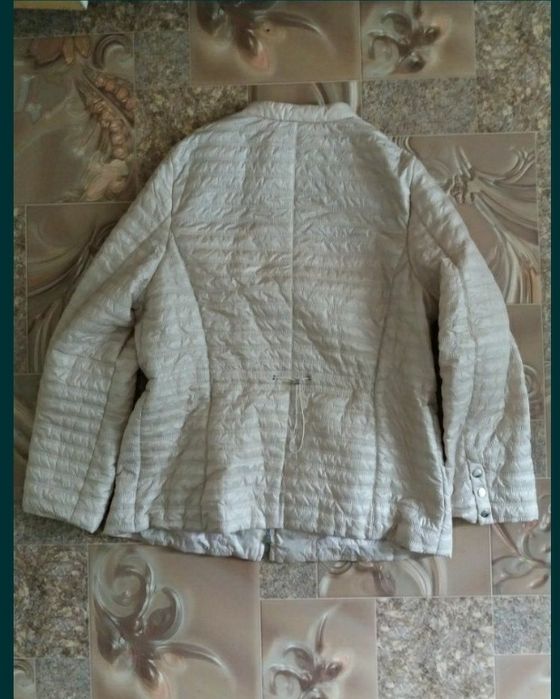 Продаётся женская куртка