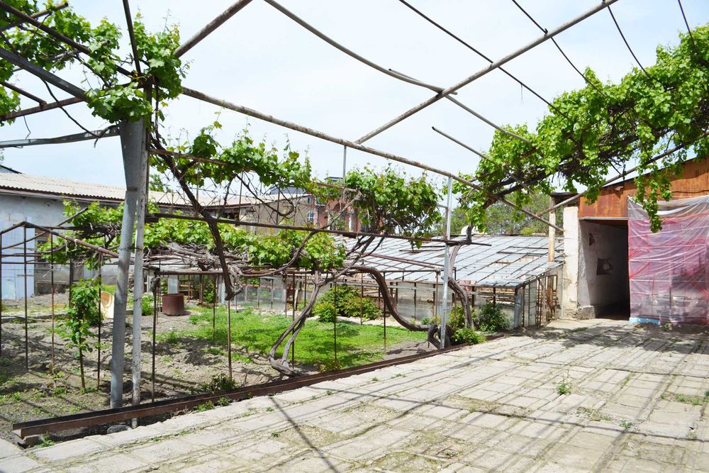 Продается дом 7.5-соток с большим участком ор.начало ул. Ангарская