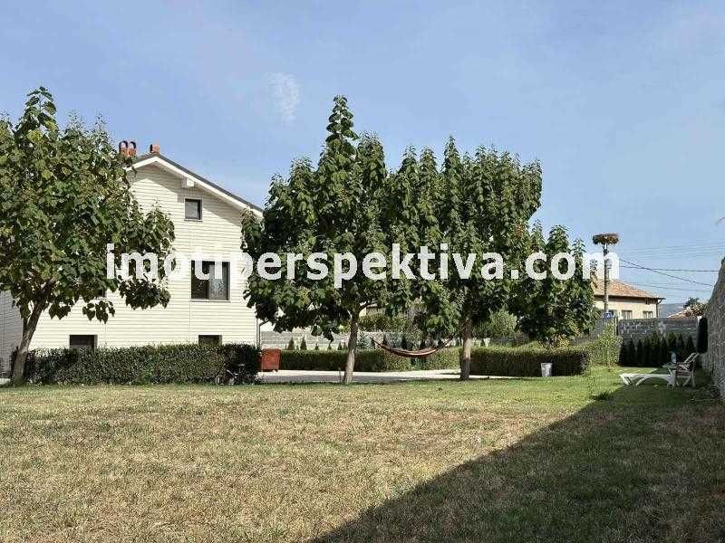 Продава се Къща в с. Куртово Конаре, Област Пловдив - 200 кв.м за 1000 €/кв.м - Снимка #2