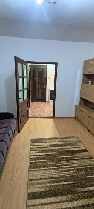 Vand garsoniera/camera de cămin