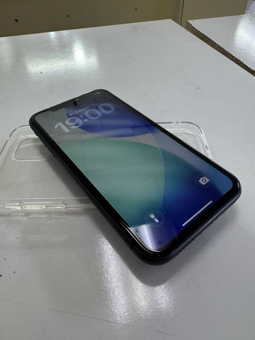 Продам айфон 11 в отличном состоянии