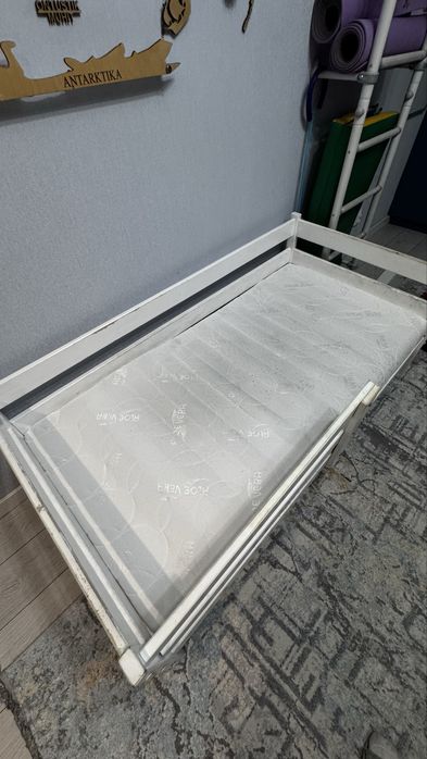 Отдам бесплатно детскую кровать