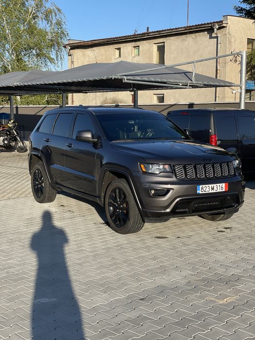 Jeep Grand Cherokee Altitude 4x4