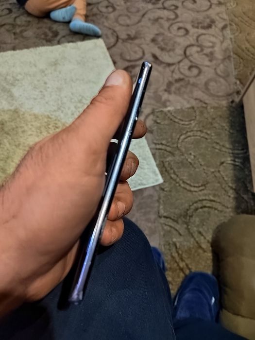 Продавам Samsung S8 plus