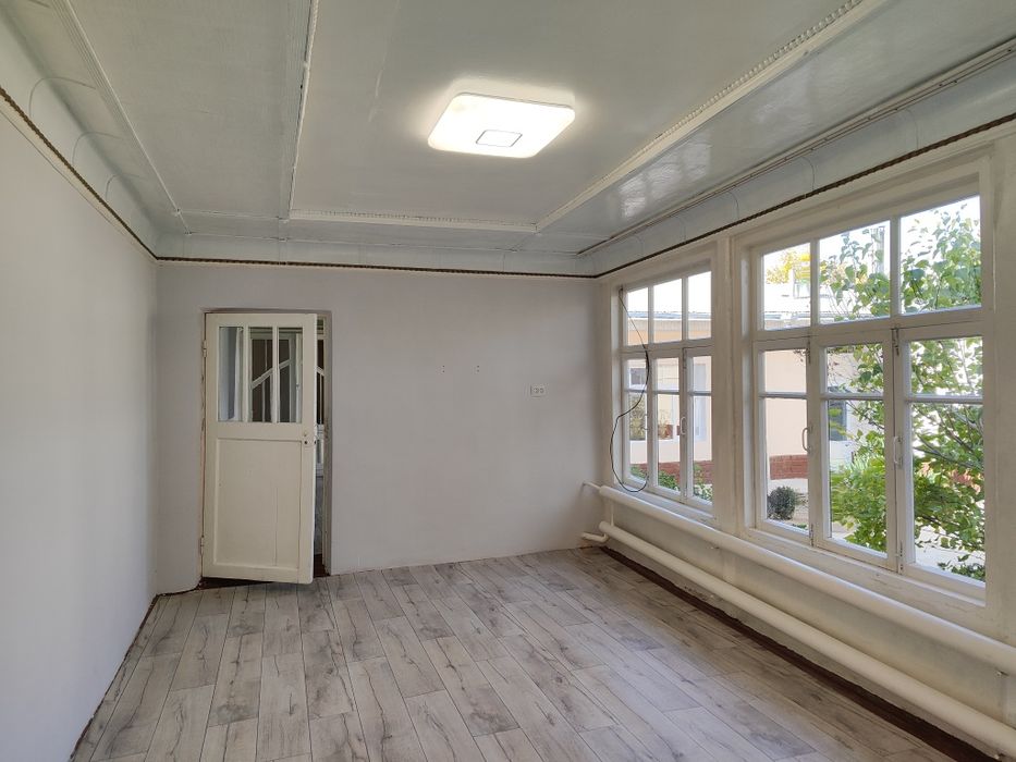 Центрда, зор лакатцияда нежилой