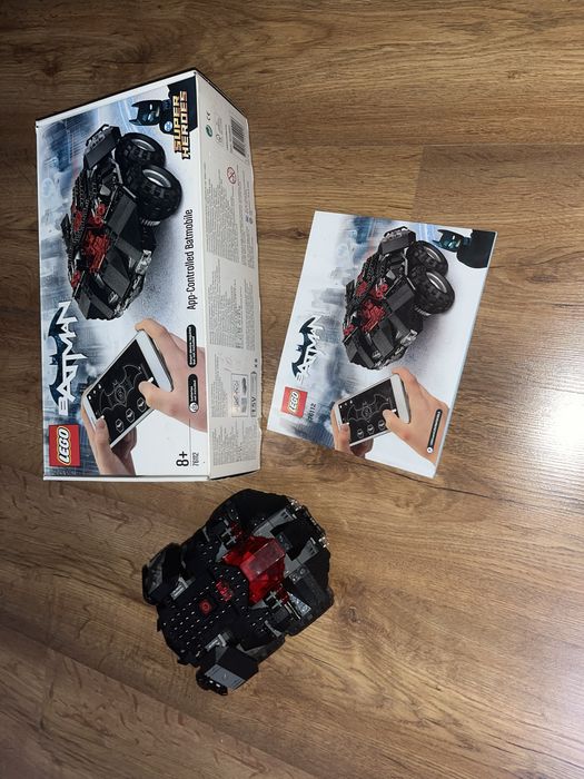 (25% OFF)LEGO Batmobile controlat prin bluetooth 76112