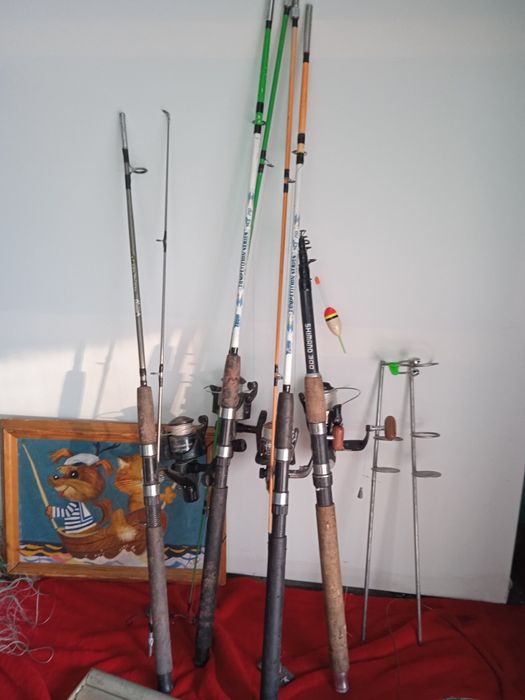 5 Комплект с катушками удочки , Якорь СССР, крючьки , поплавки ,утки