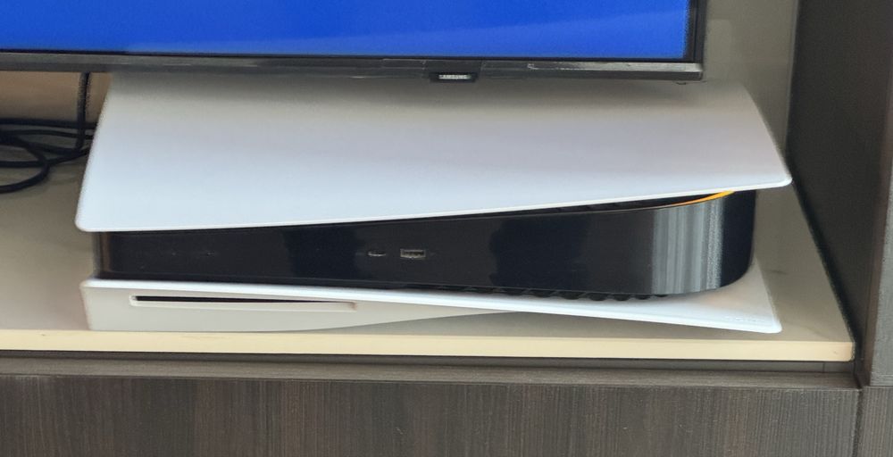 PlayStation 5 + God of War Ragnarok (Диск) – Преглед и Тест