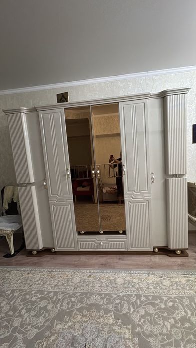 Продается спальний гарнитур