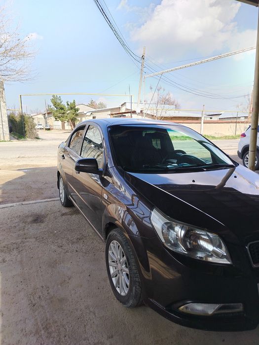 Некся 3 сотилади афтамат