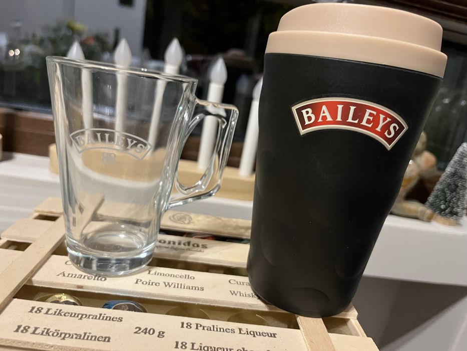 Продавам рекламни аксесоари