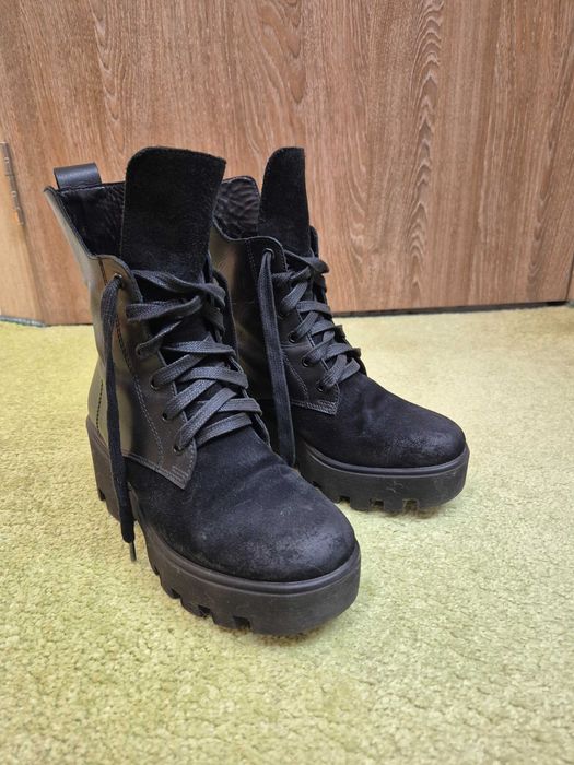 Дамски зимни боти от естествена кожа