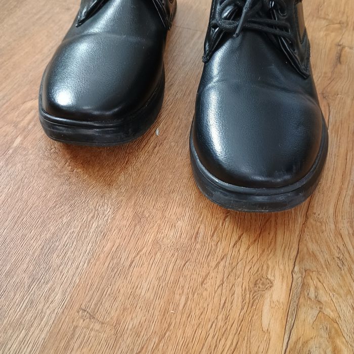 Vând papuci băieți mărimea 32, evenimente, incaltaminte