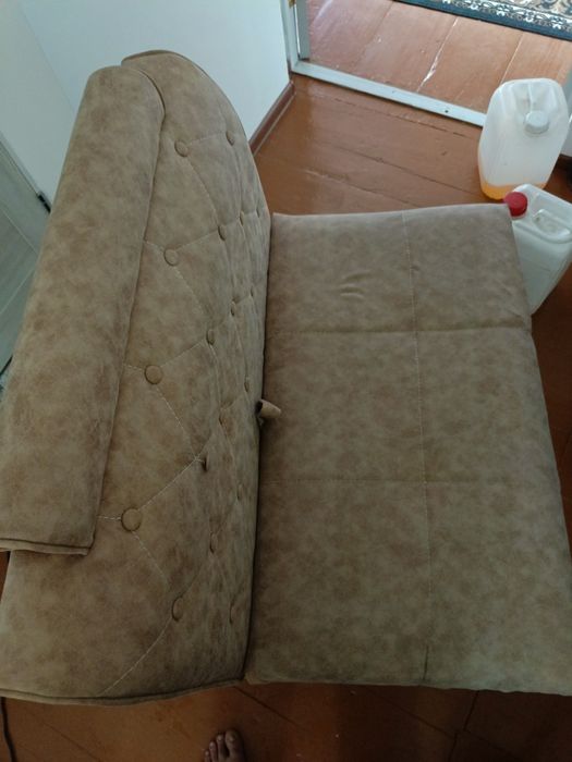 Joyida gilam va mebil yuvish xizmati