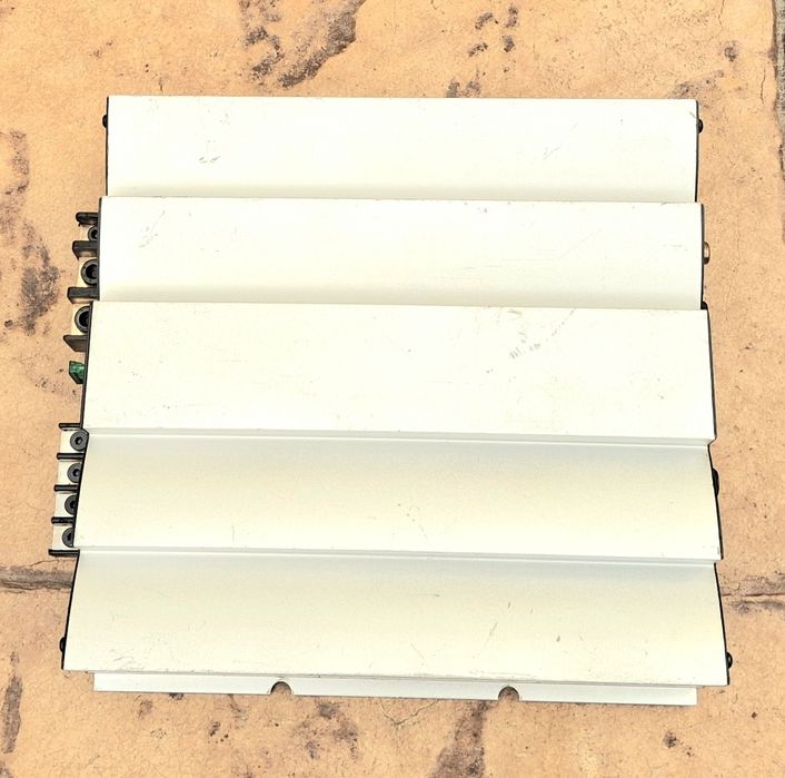 BOSS AUDIO - statie auto - amplificator audio