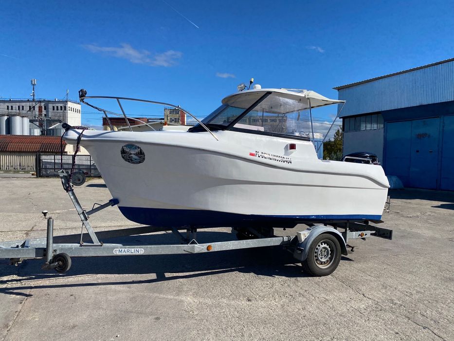 Cabinata cortina 480 cu motor 80cp si peridoc