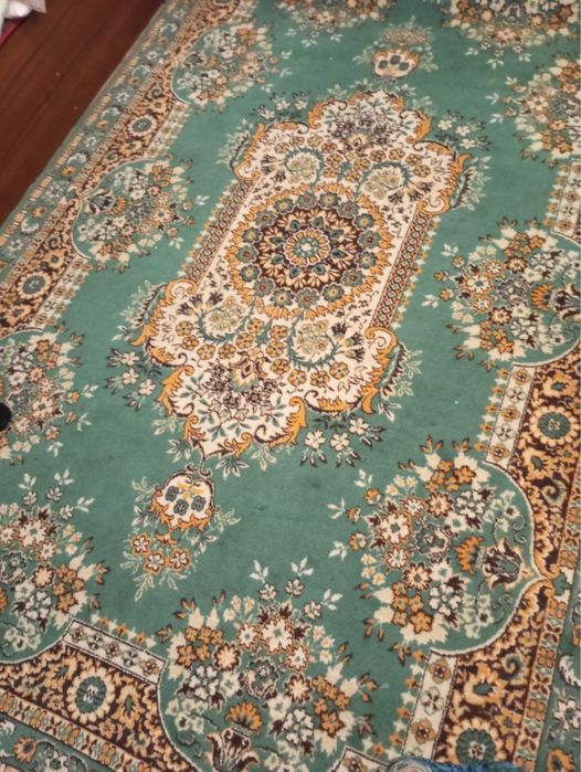 Продам ковёр в хорошем состоянии