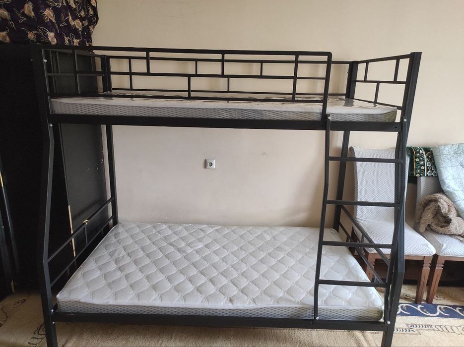 Кровать двухъярусная