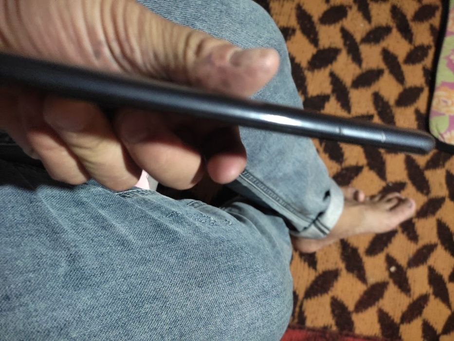 Redmi 9 bor srochniy sotiladi