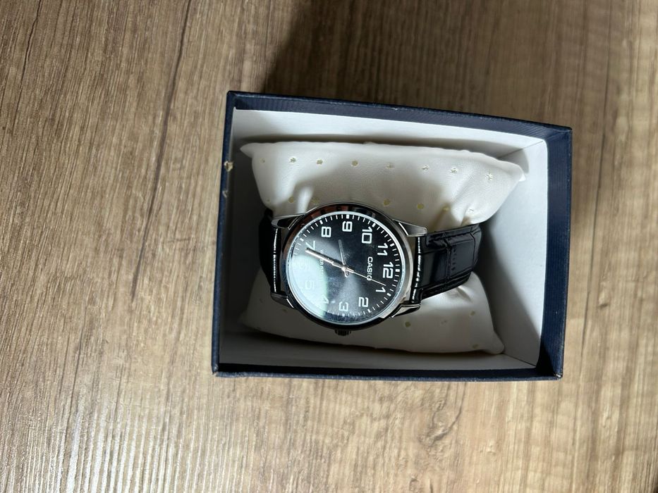 Продам комплект часов CASIO