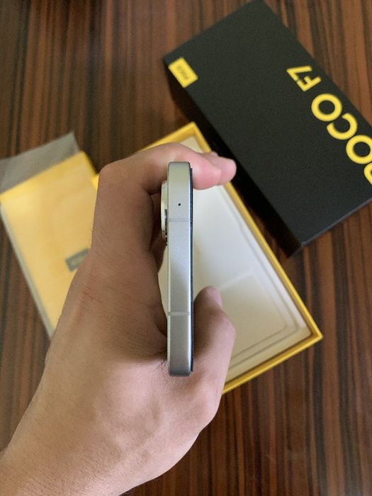 Poco f7 12/256 Срочно!!!